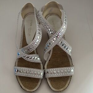 Andre Assous White Metal Studded Stretchy Strappy Spain Sandals Size 8